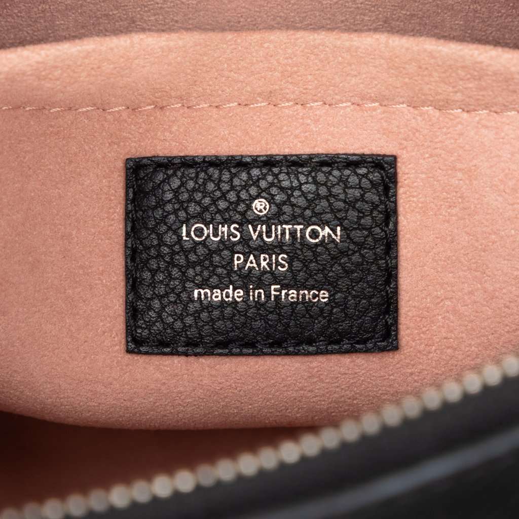 Louis Vuitton Epi Marelle Black Leather Very good condition - Box View