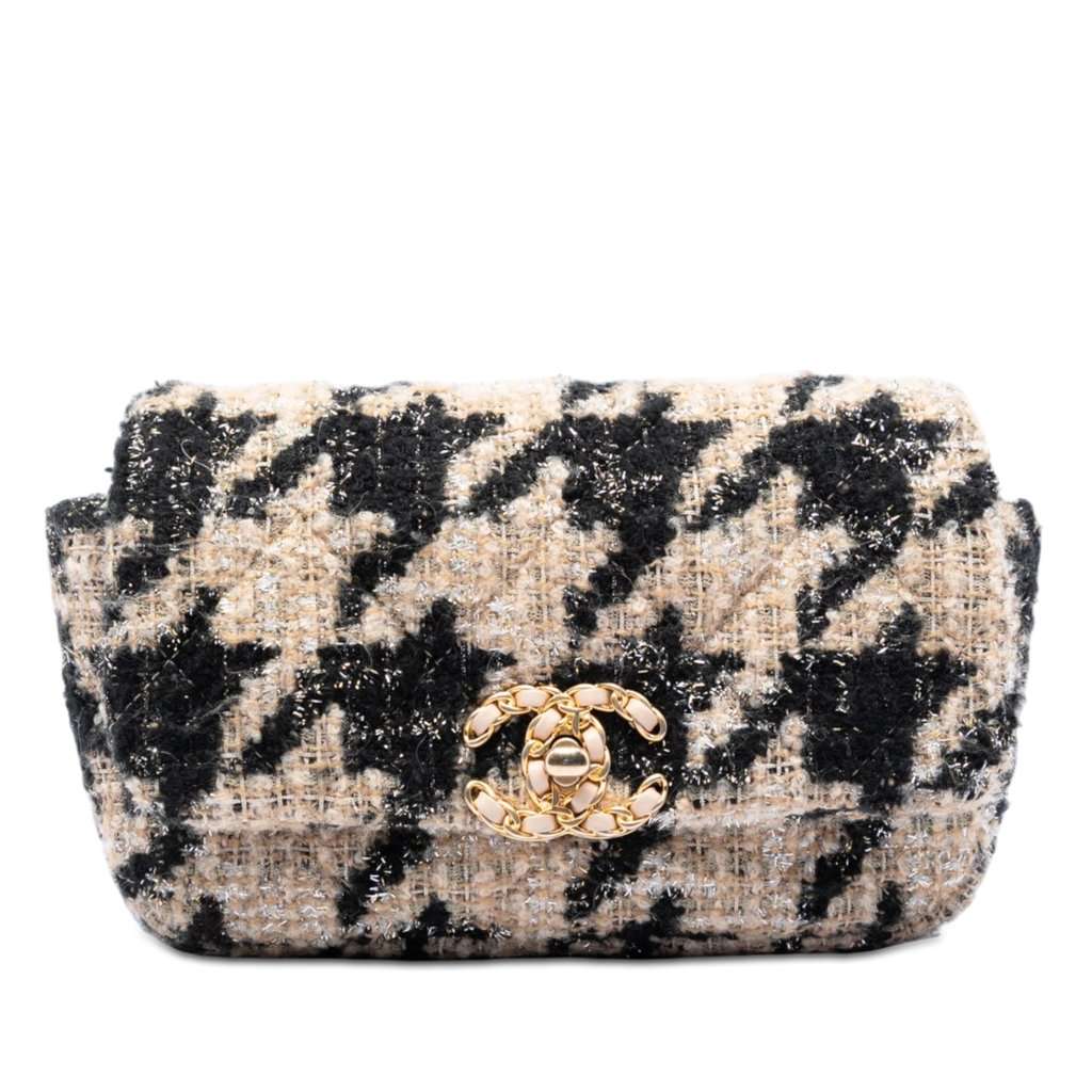 Chanel Houndstooth Tweed 19 Belt Bag Beige Very good condition - Front View