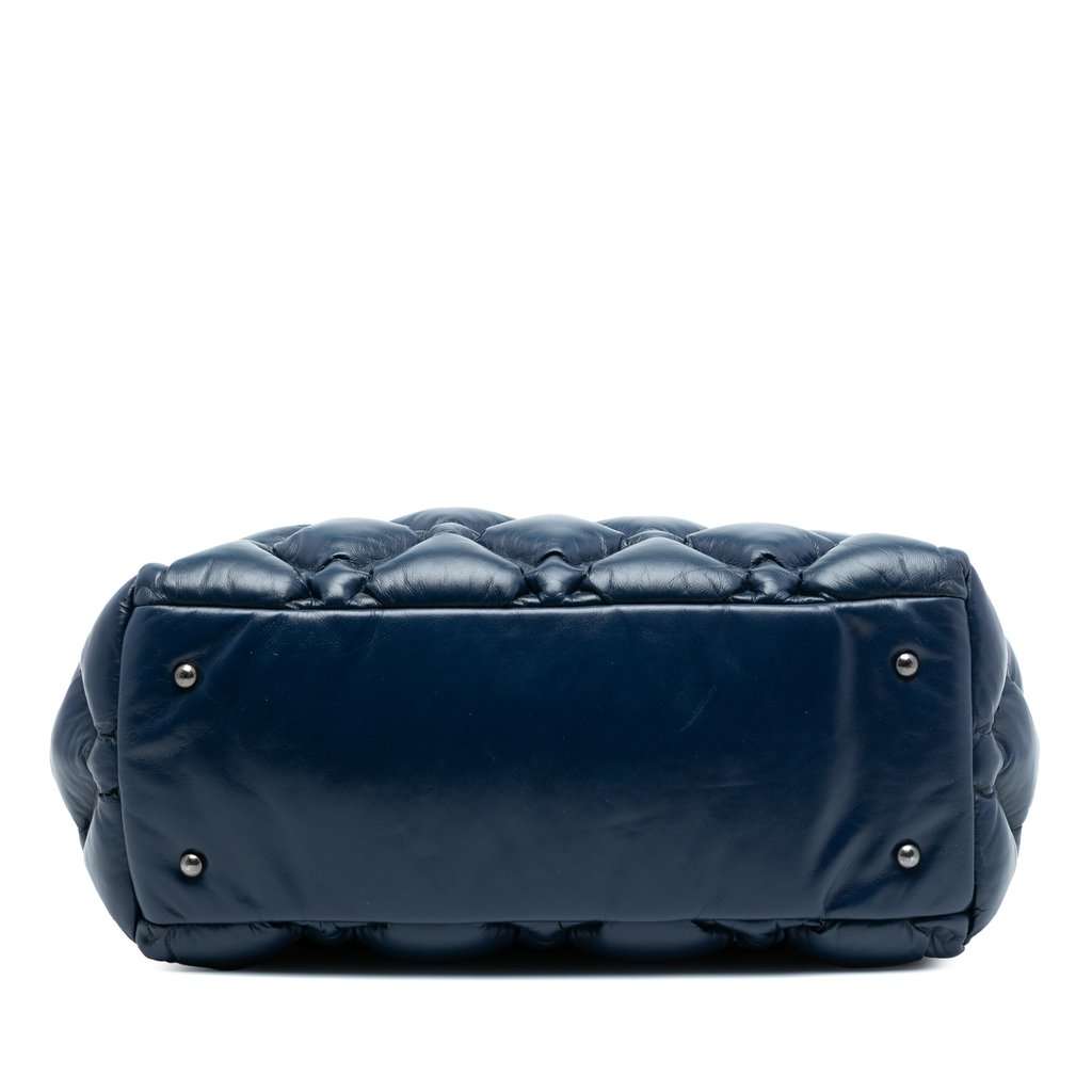 Chanel Large Quilted Leather Chesterfield Shopping Tote Blue Leather Very good condition - Inside View
