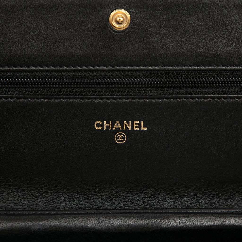 Chanel Quilted Lambskin Crest Wallet On Chain Black Leather Very good condition - Box View