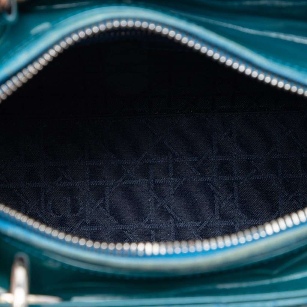 Dior Medium Patent Cannage Lady Dior Blue Leather Very good condition - Model View