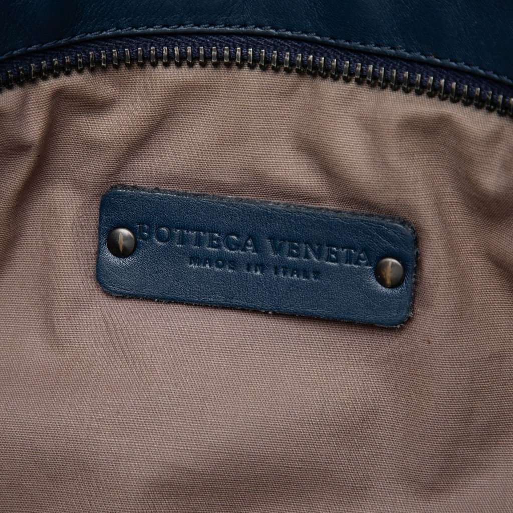 Bottega Veneta Nappa Intrecciato VN Crossbody Blue Leather Very good condition - Box View