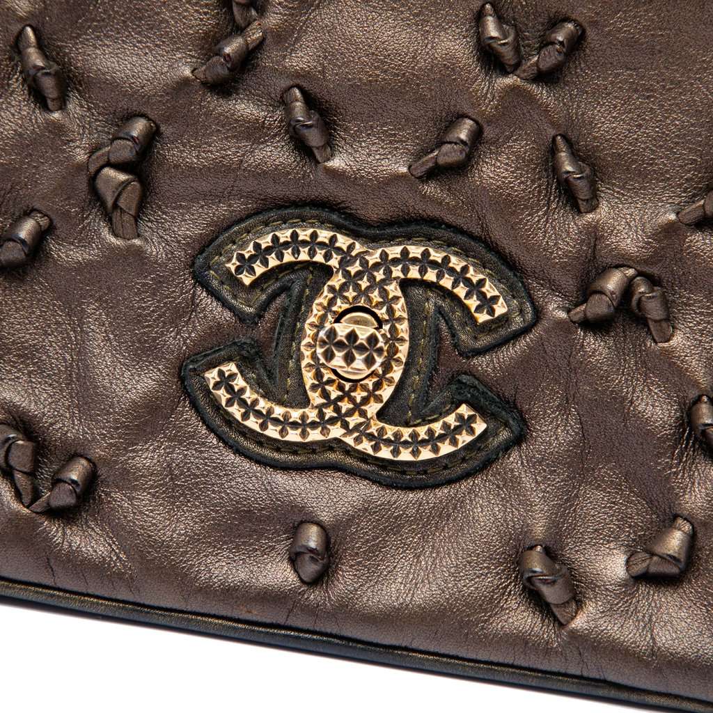 Chanel CC Metallic Lambskin Chic Knot Flap Brown Leather Very good - Box View