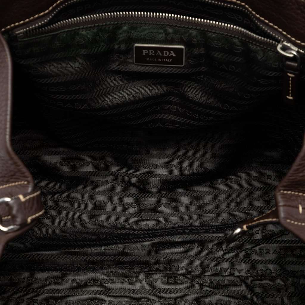 Prada Tessuto and Leather Tote Green Very good condition - Model View