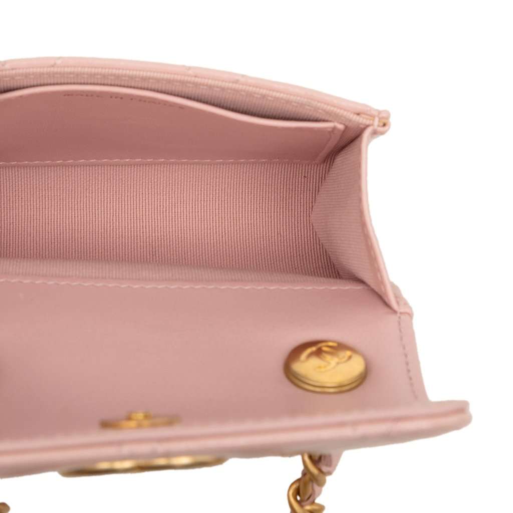 Chanel CC Quilted Lambskin Medallion Clutch With Chain Pink Leather Very good - Model View