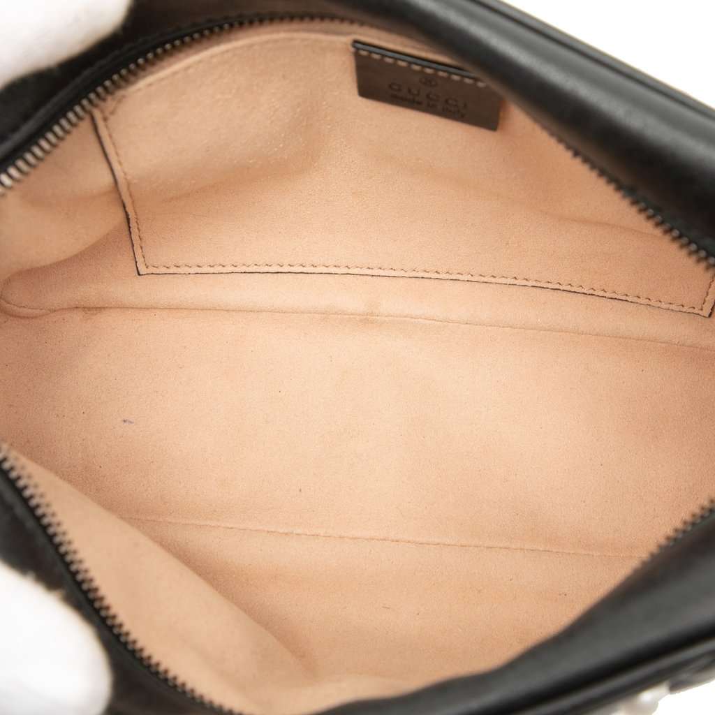 Gucci Small GG Marmont Matelasse Leather Pearl Studded Crossbody Black Leather Very good condition - Model View