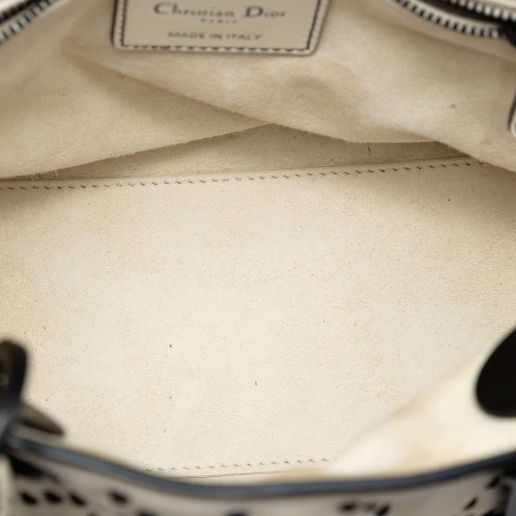 Dior Medium Lambskin Cannage Studded Supple Lady Dior White Leather Very good condition - Model View