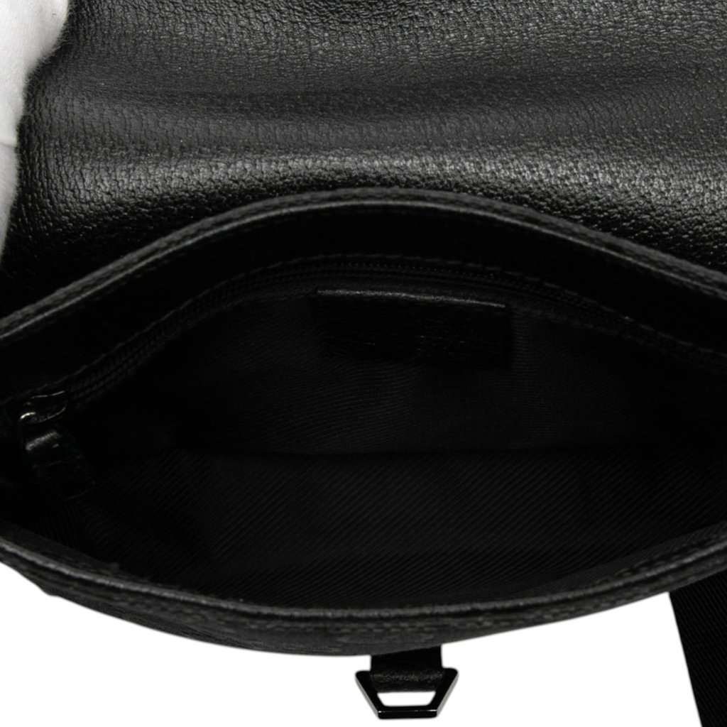 Gucci GG Canvas Jackie Belt Bag Black Very good condition - Model View