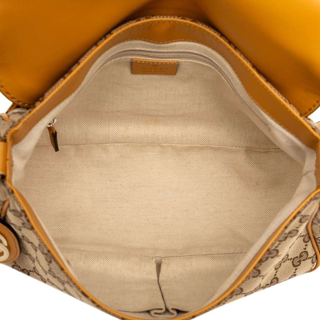 Gucci GG Canvas Sukey Crossbody Beige Good condition - Model View
