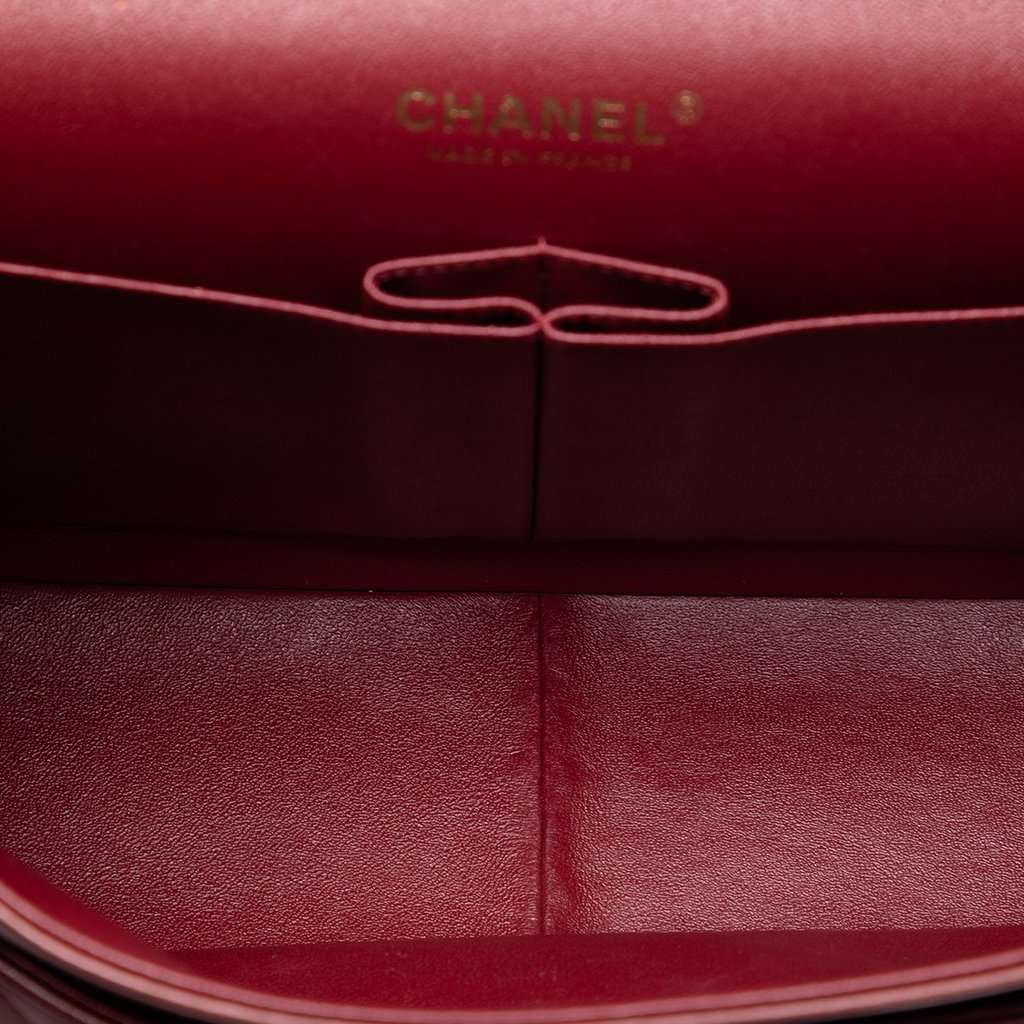 Chanel Jumbo Classic Lambskin Double Flap Red Leather Very good condition - Model View