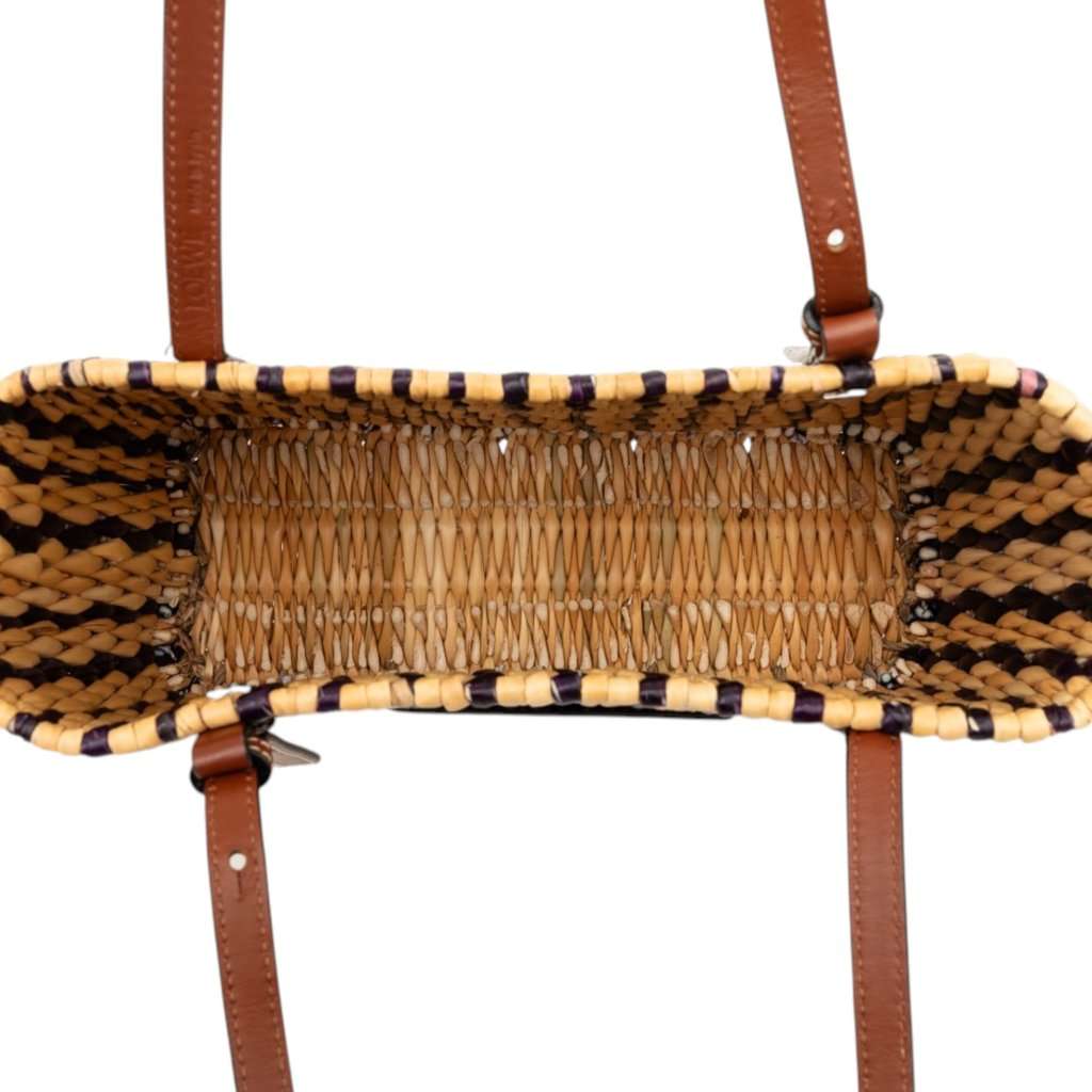 LOEWE Paulas Ibiza Small Raffia Anagram Square Basket Tote Beige Very good condition - Model View
