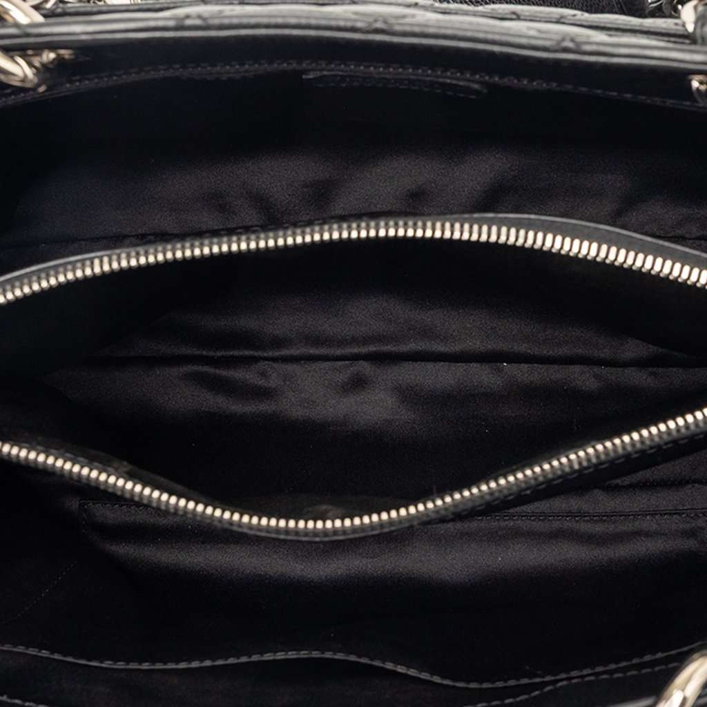 Chanel Caviar Grand Shopping Tote Black Leather Very good - Model View