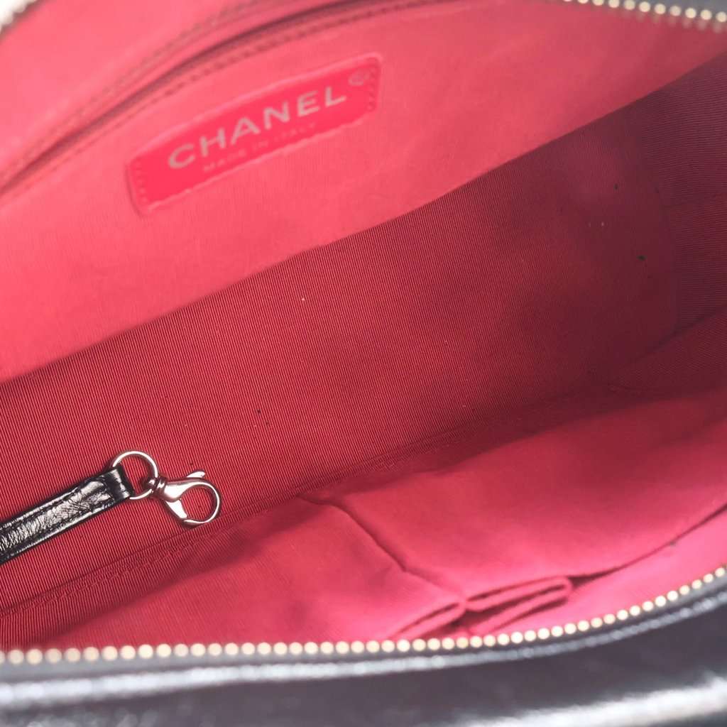 Chanel Medium Wool Coco Embroidered Gabrielle Hobo Black Very good - Model View
