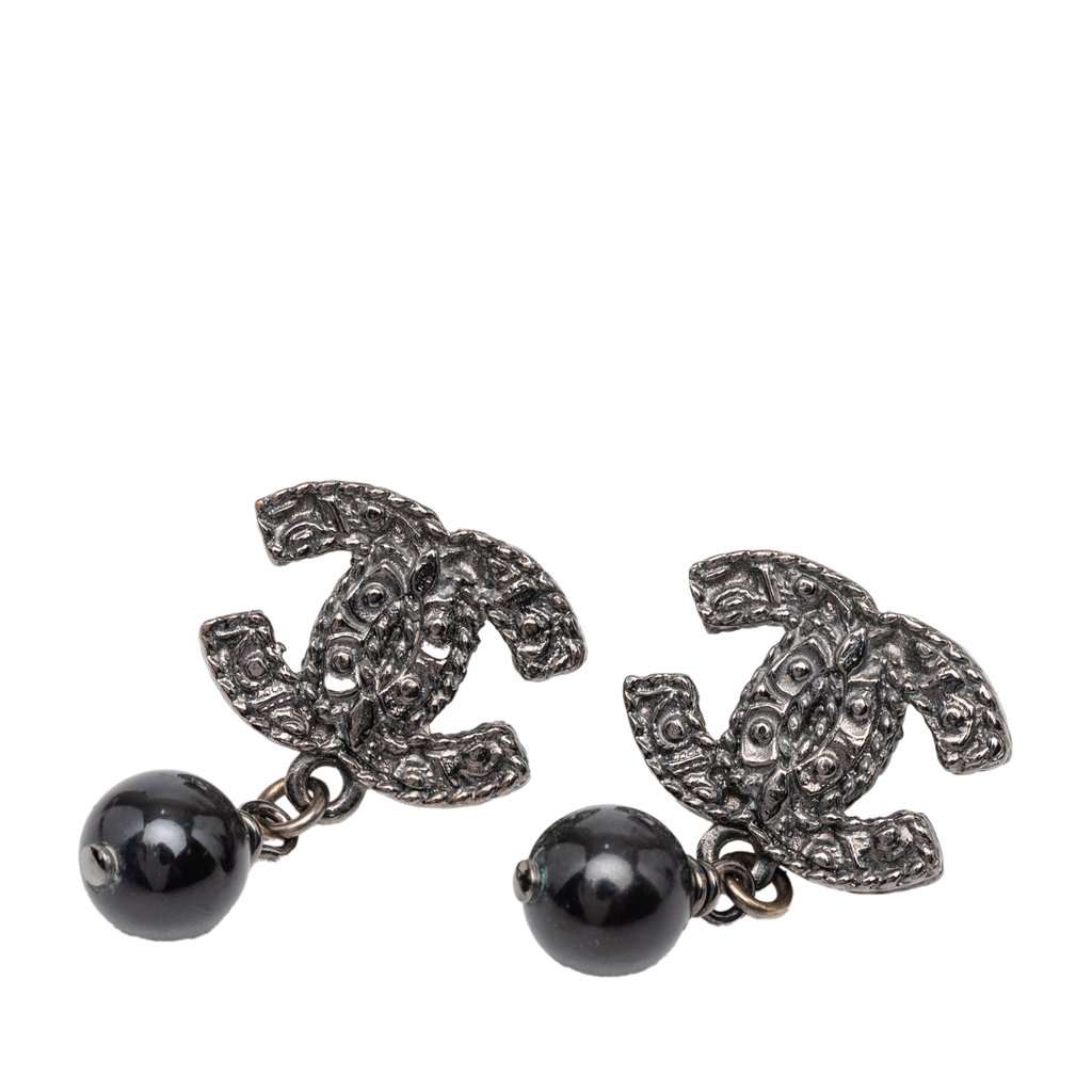 Chanel CC Brass Beaded Drop Push Back Earrings Black Metal Very good condition - Front View