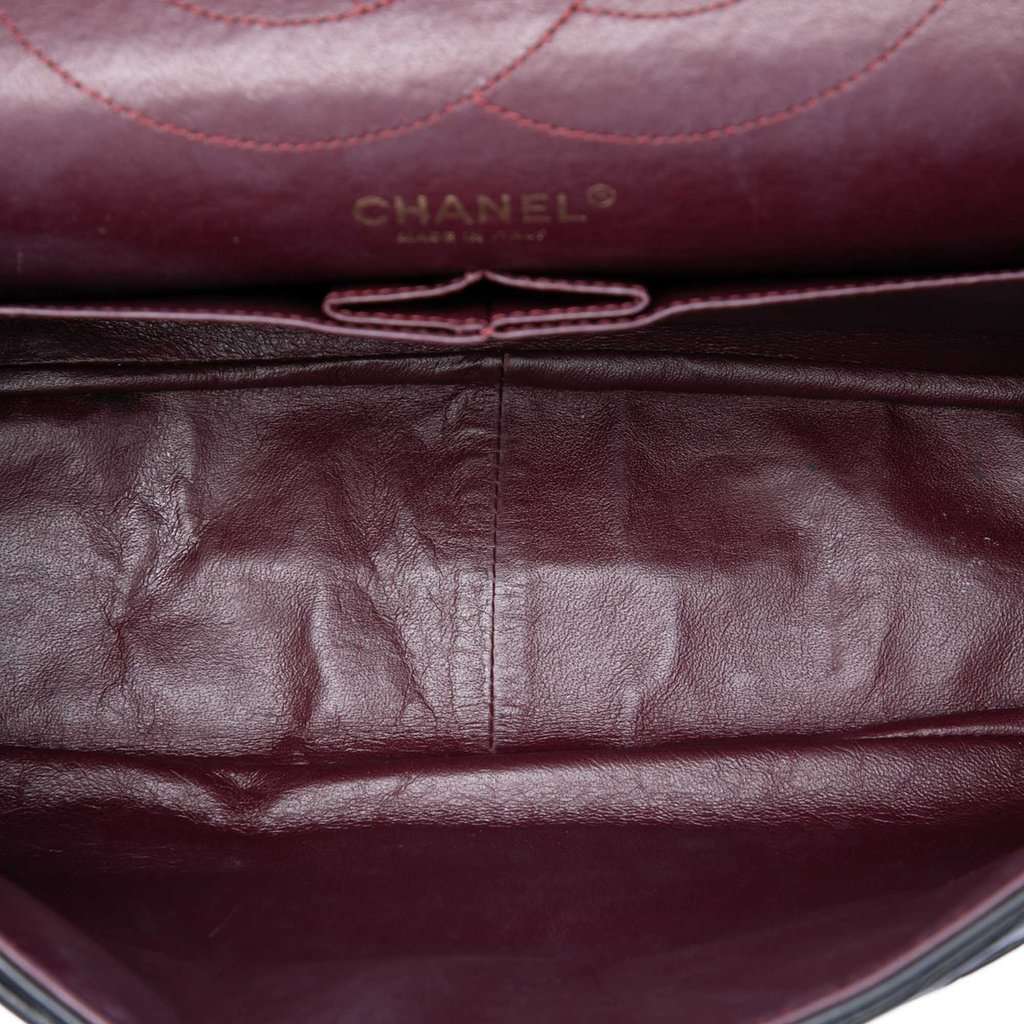 Chanel Quilted Aged Calfskin Reissue 2.55 Double Flap 227 Black Leather Very good condition - Model View