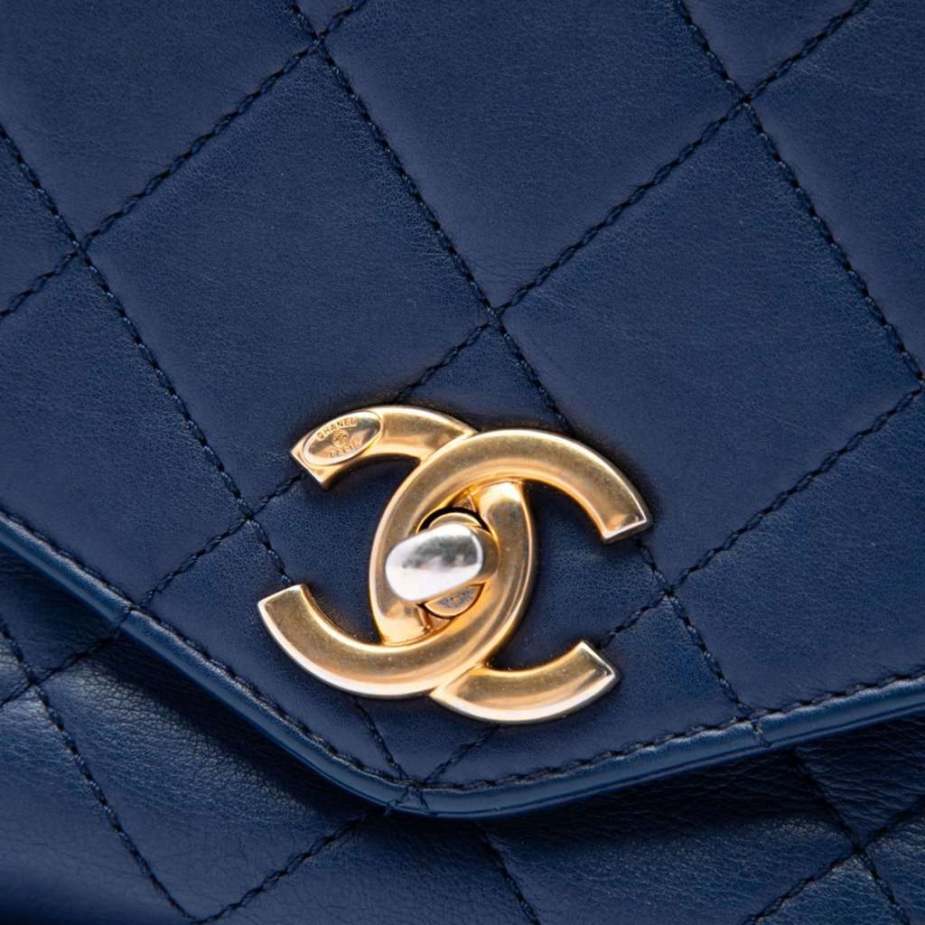Chanel CC Quilted Calfskin Metal Top Handle Envelope Flap Blue Leather Very good condition - Box View