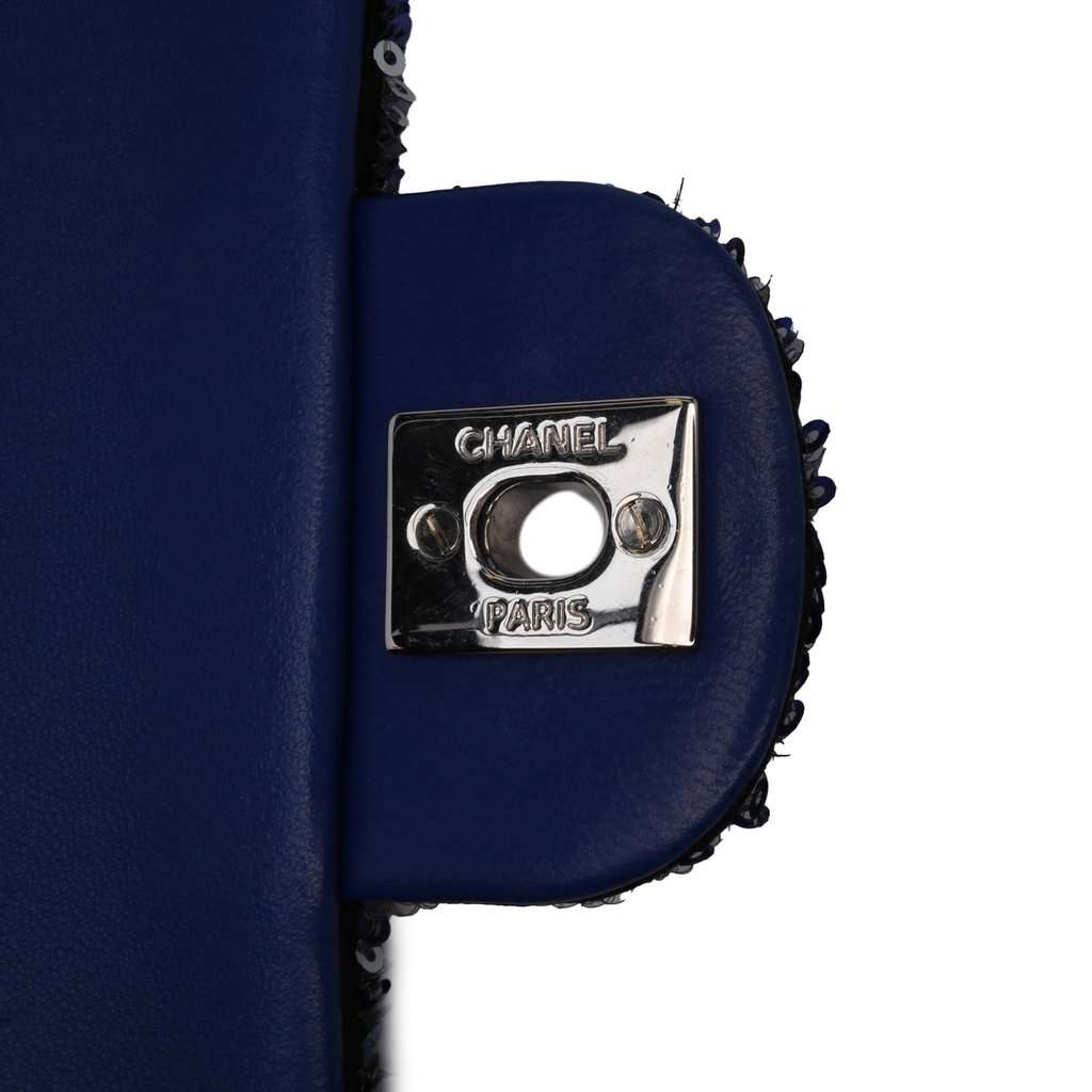 Chanel Medium Classic Sequin Single Flap Blue Very good condition - Box View