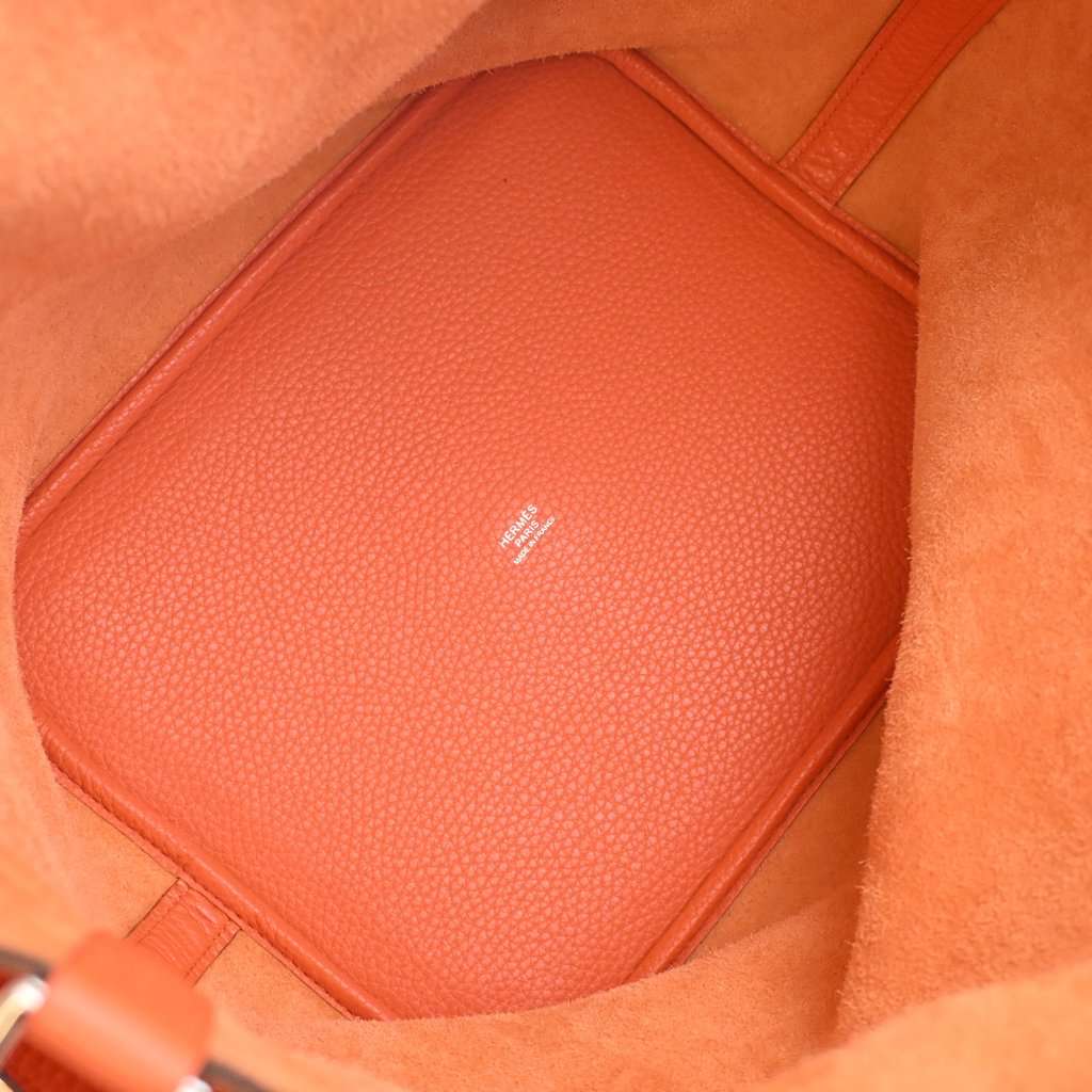 Hermès Clemence Picotin Lock 26 Orange Leather Very good condition - Model View