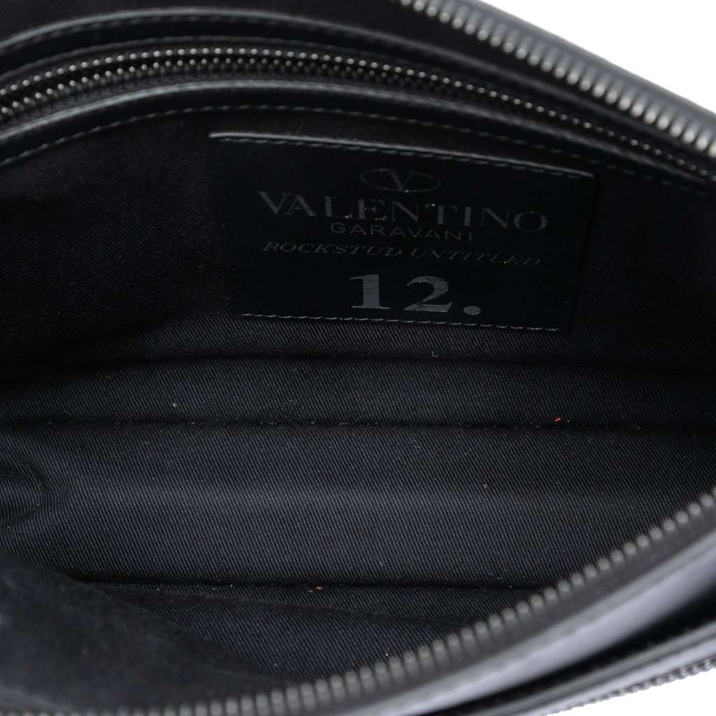 Valentino Leather Rockstud Clutch Black Leather Very good condition - Model View