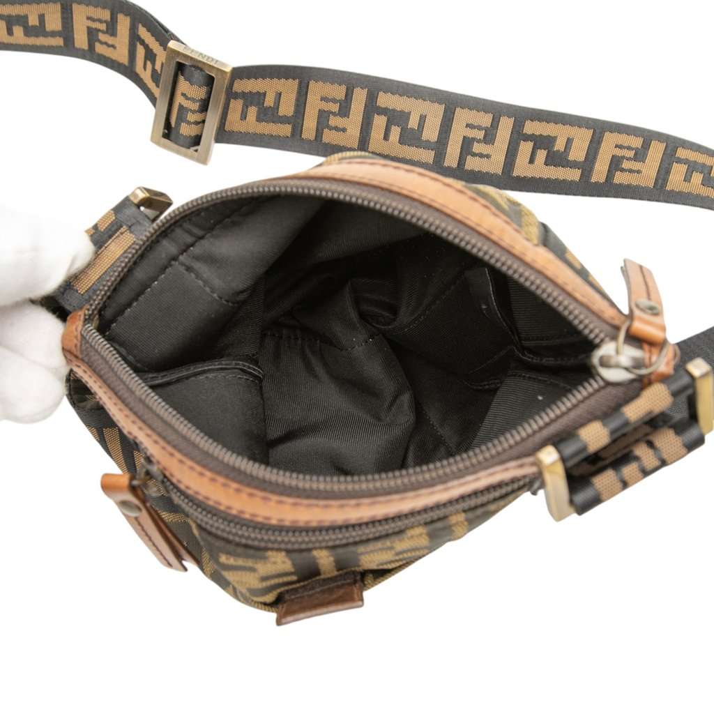 Fendi Zucca Canvas Crossbody Brown Very good condition - Model View