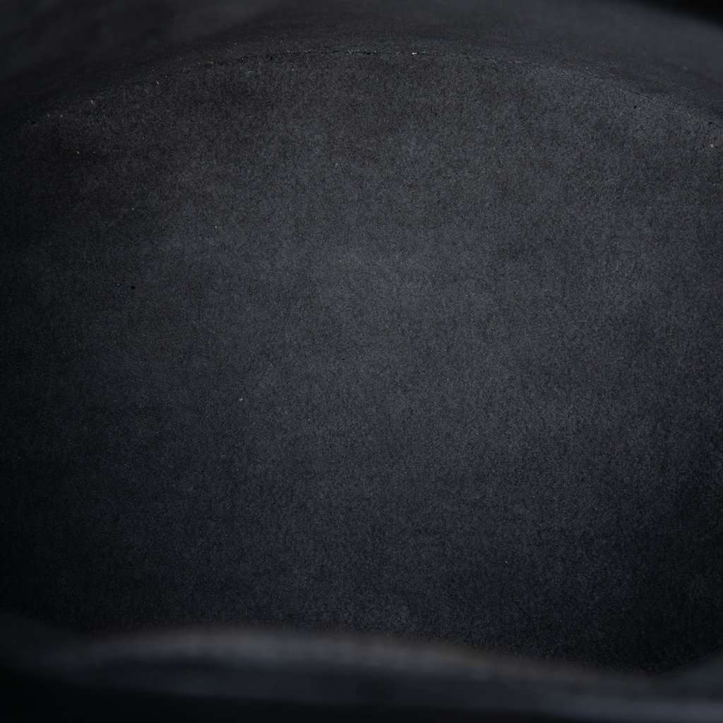 Louis Vuitton Epi Cluny Black Leather Very good condition - Model View