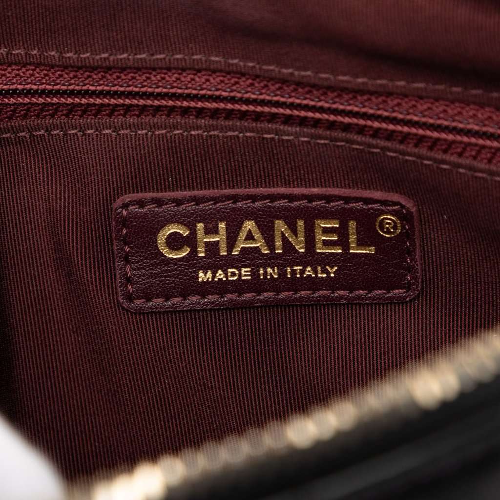 Chanel Calfskin Grosgrain Stitched Button Up Camera Case Black Leather Very good condition - Box View