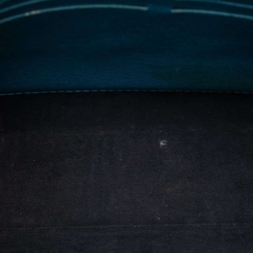 Louis Vuitton Epi Monogram Eclipse Pochette Voyage MM Black Leather Very good condition - Model View