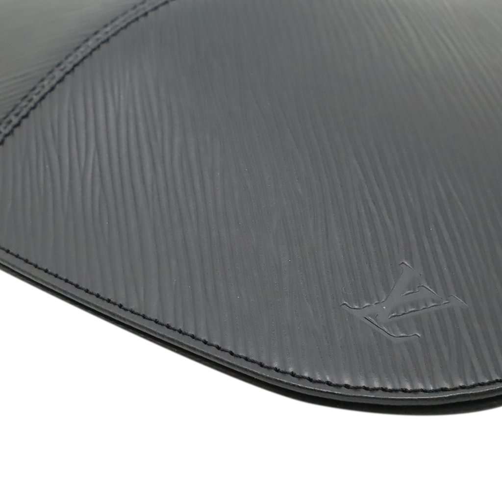Louis Vuitton Epi Demi Lune Pochette Black Leather Very good condition - Inside View