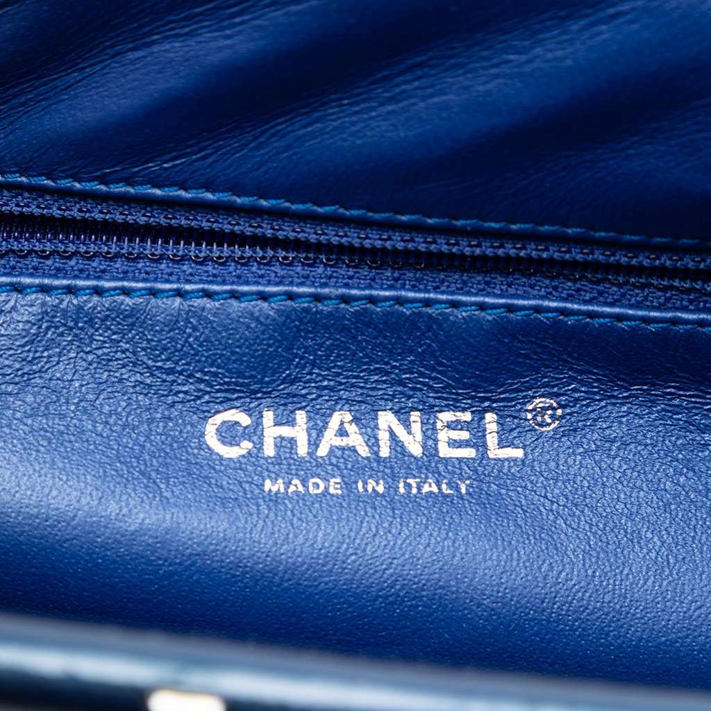 Chanel Quilted Patent Timeless Kiss Lock Clutch Blue Leather Very good condition - Box View