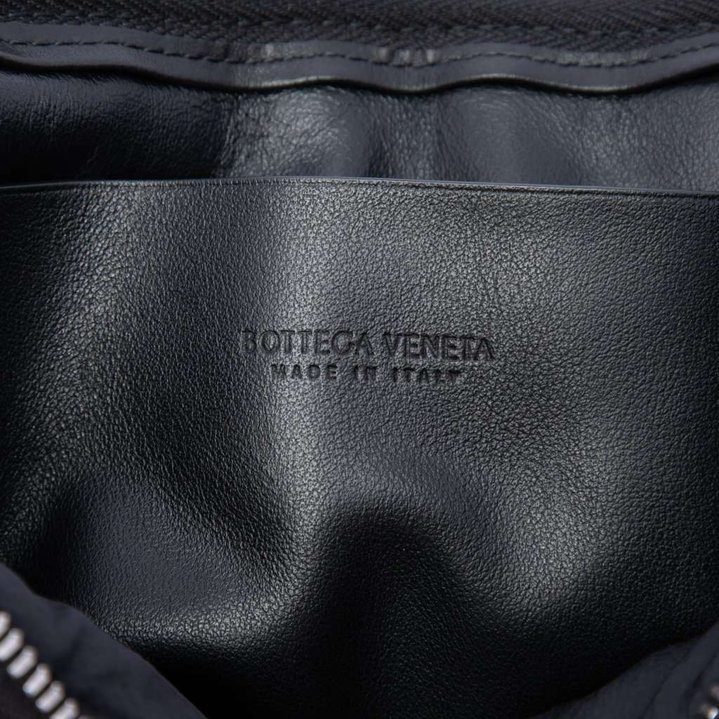 Bottega Veneta Nappa Intrecciato Padded Square Wristlet Pouch Black Leather Very good condition - Box View