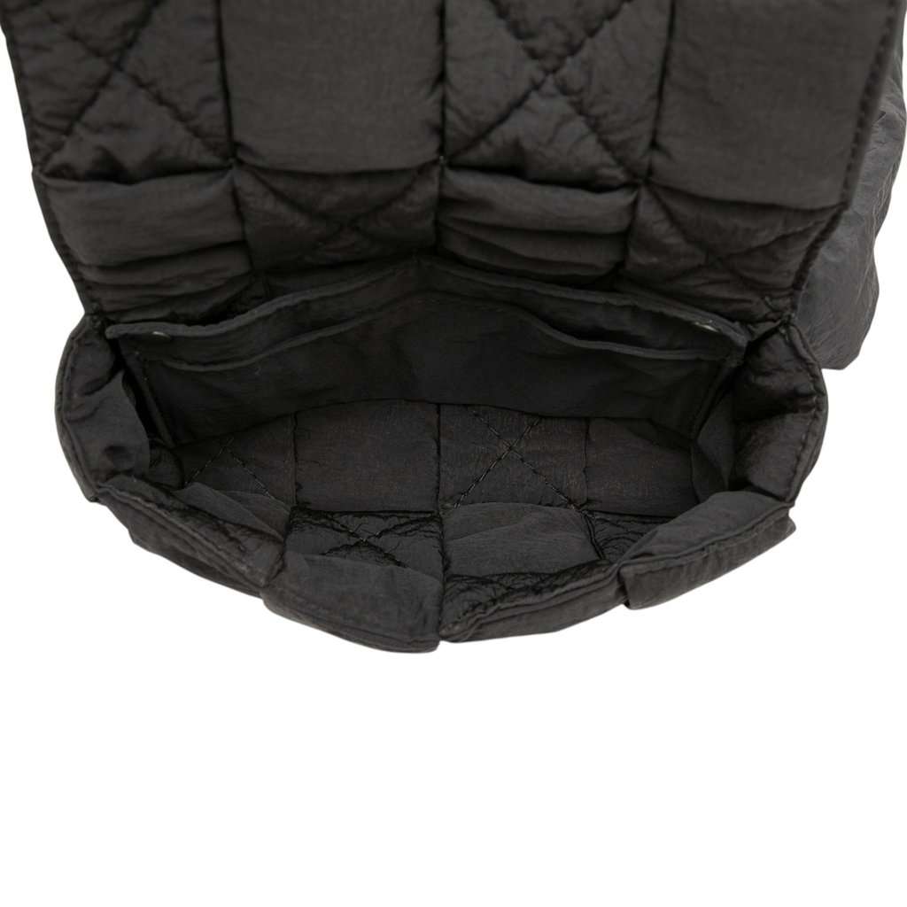 Bottega Veneta Mini Nylon Intrecciato Padded Tech Cassette Belt Bag Black Very good condition - Model View