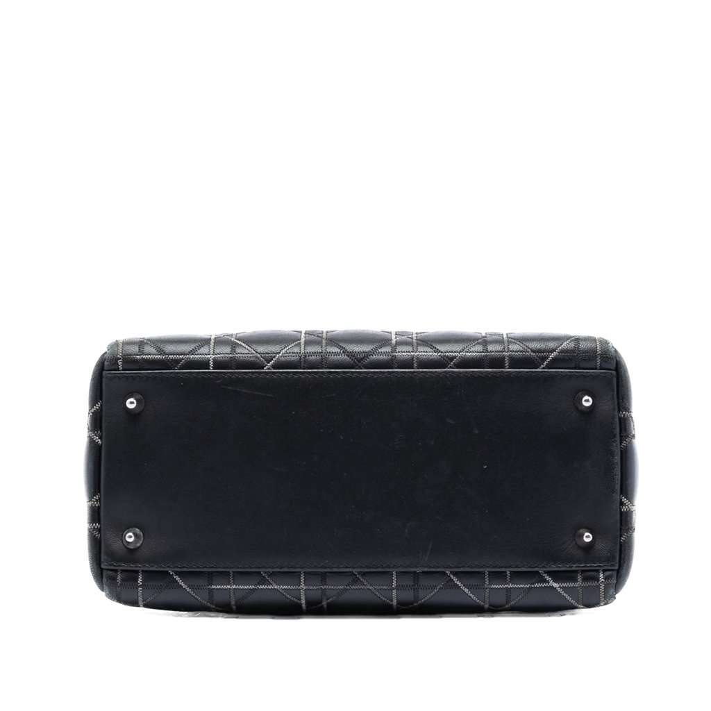 Dior Medium Lambskin Cannage Contrast Stitch Lady Dior Black Leather Very good condition - Inside View