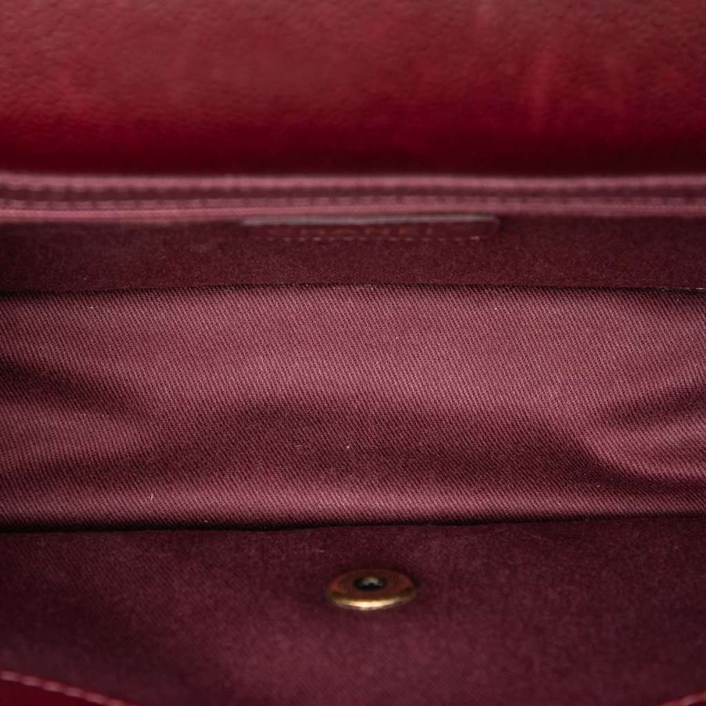 Chanel Paris Edinburgh Quilted Caviar Retro Class Flap Red Leather Very good condition - Model View
