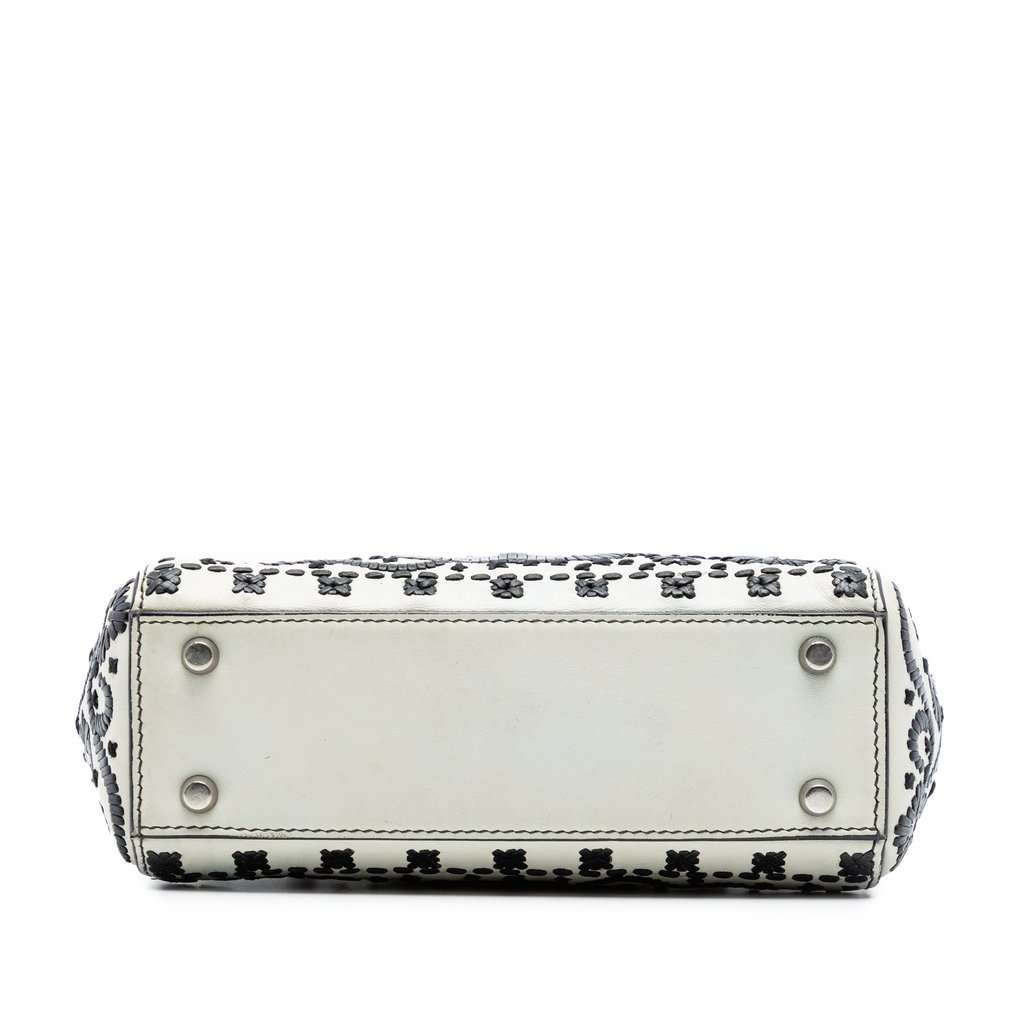 Dior Mini Calfskin Flower Embroidered Lady Dior White Leather Very good condition - Inside View