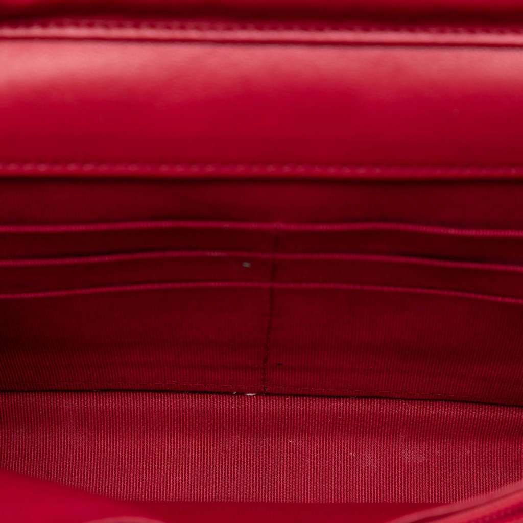Chanel CC Quilted Lambskin Wallet on Chain Red Leather Very good condition - Model View