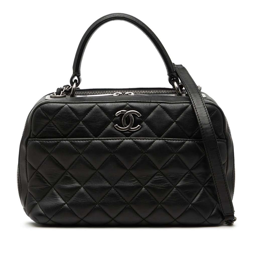 Chanel Medium Quilted Lambskin Trendy CC Bowling Bag Black Leather Very good condition - Front View