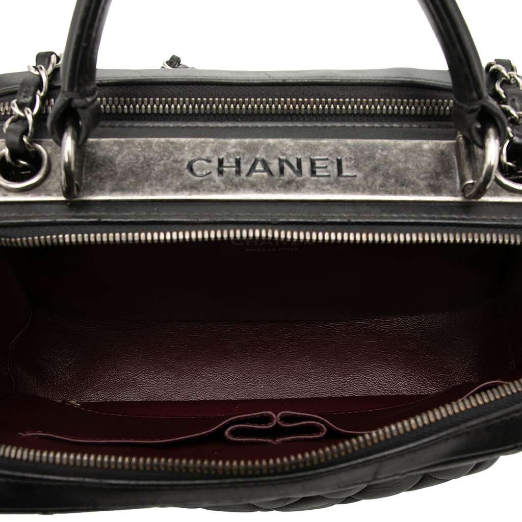 Chanel Medium Quilted Lambskin Trendy CC Bowling Bag Black Leather Very good condition - Model View
