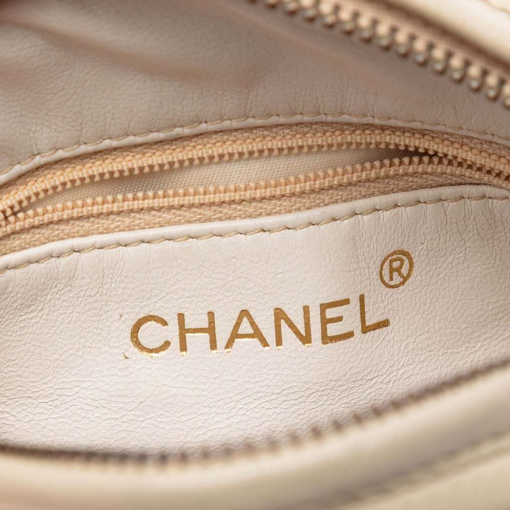 Chanel CC Quilted Lambskin Tassel Round Crossbody Brown Leather Very good condition - Box View