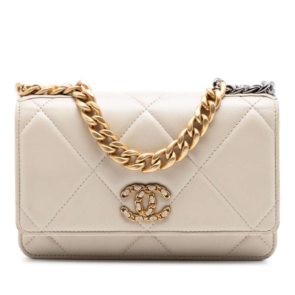 Chanel Quilted Lambskin 19 Wallet on Chain Brown Leather Very good - Front View