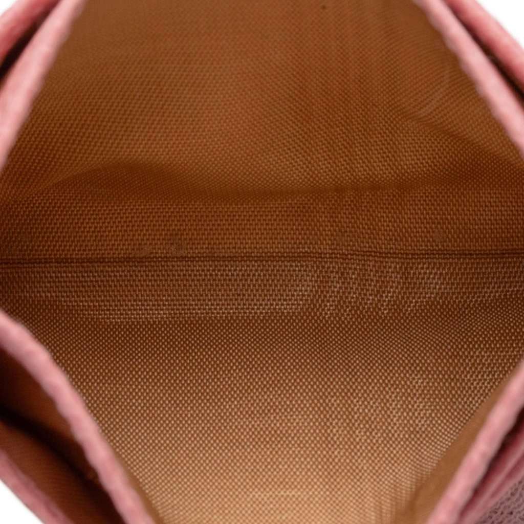 Chanel CC Caviar Card Holder Pink Leather Very good condition - Model View