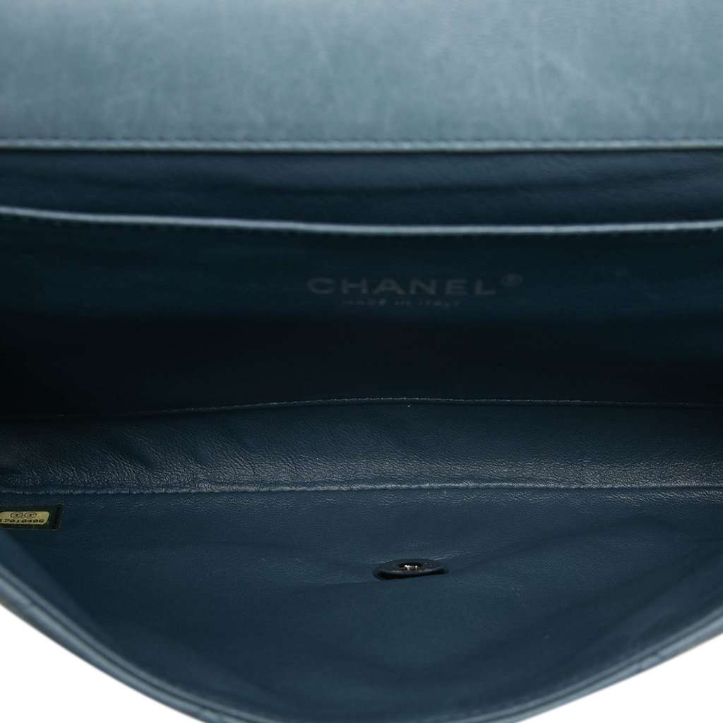 Chanel CC Quilted Lambskin Flap Clutch with Chain Blue Leather Very good - Model View