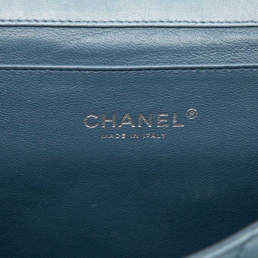 Chanel CC Quilted Lambskin Flap Clutch with Chain Blue Leather Very good - Box View