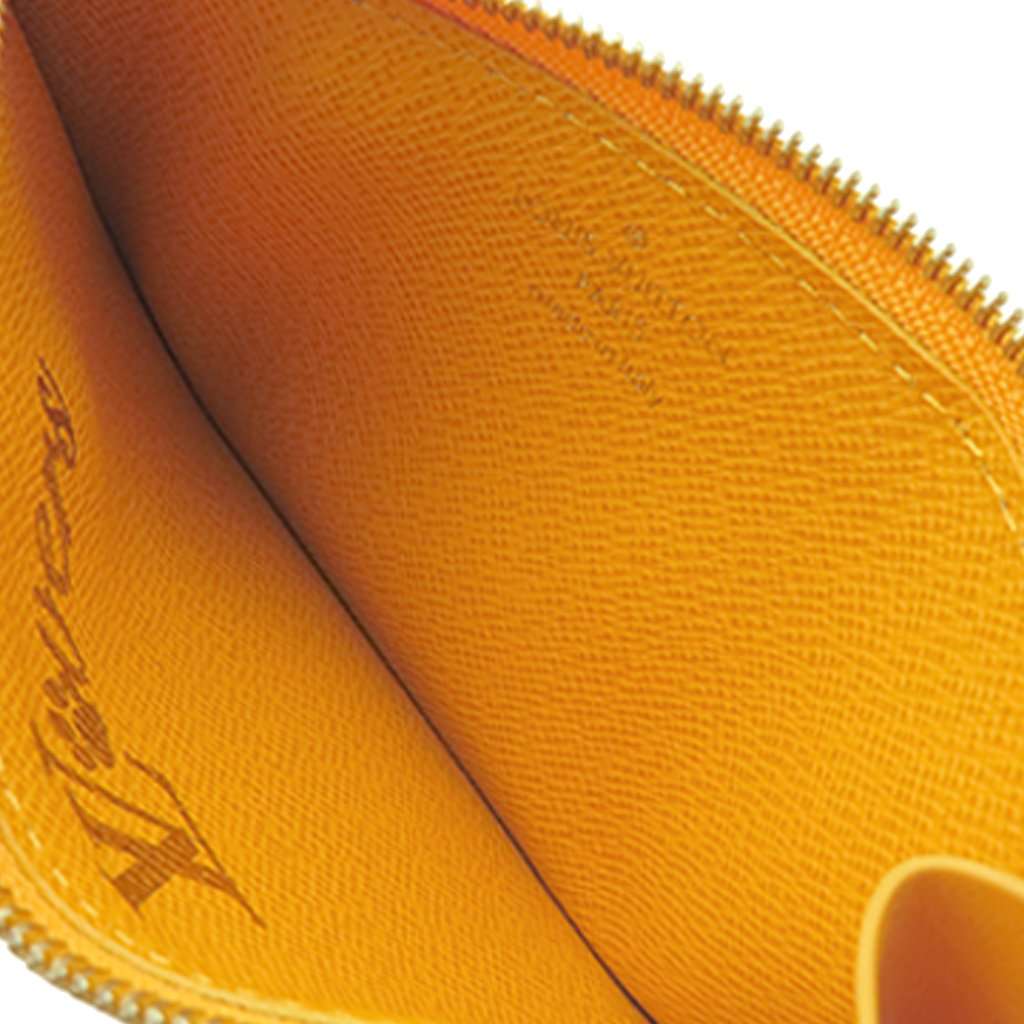 Louis Vuitton Monogram Heritage Coin Card Holder Yellow Very good - Model View
