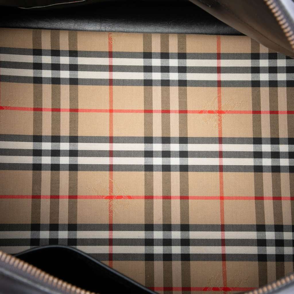 Burberry Haymarket Check Canvas Travel Bag Beige Very good - Model View