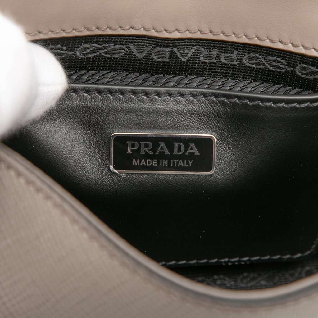 Prada Saffiano Crossbody Grey Leather Very good condition - Box View