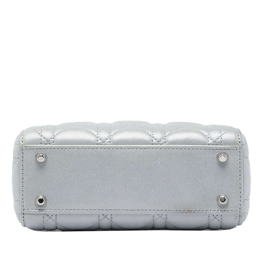 Dior Mini Iridescent Lambskin Cannage Lady Dior Silver Leather Very good condition - Inside View