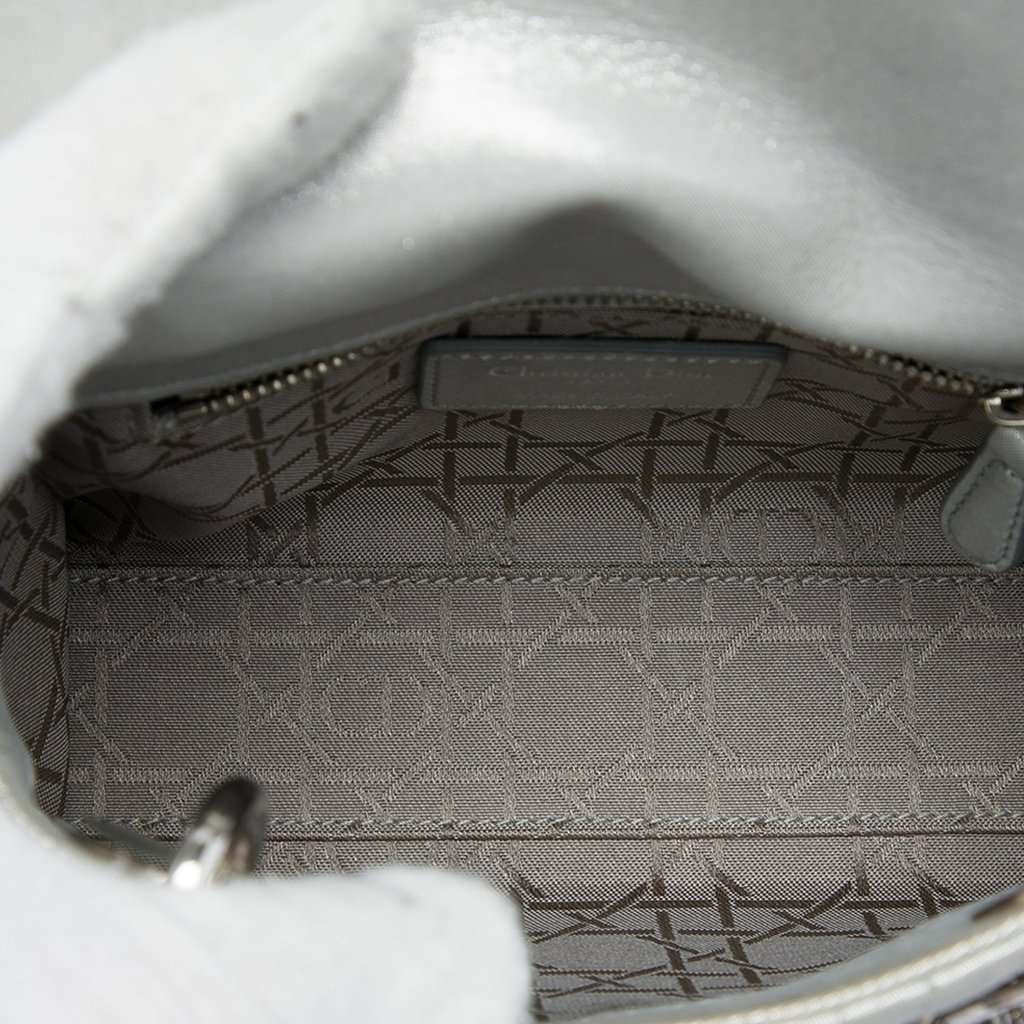 Dior Mini Iridescent Lambskin Cannage Lady Dior Silver Leather Very good condition - Model View