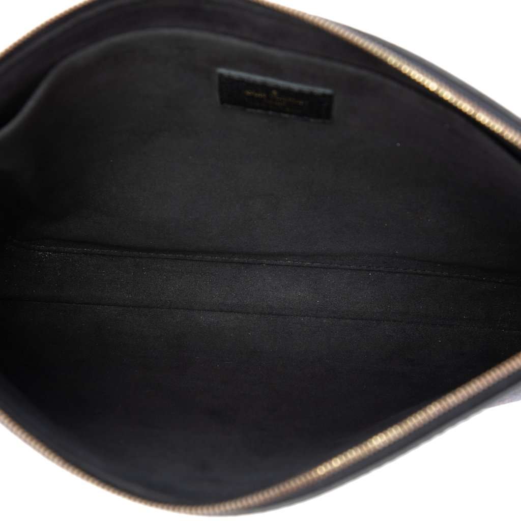 Louis Vuitton Monogram Daily Pouch Brown Very good - Model View