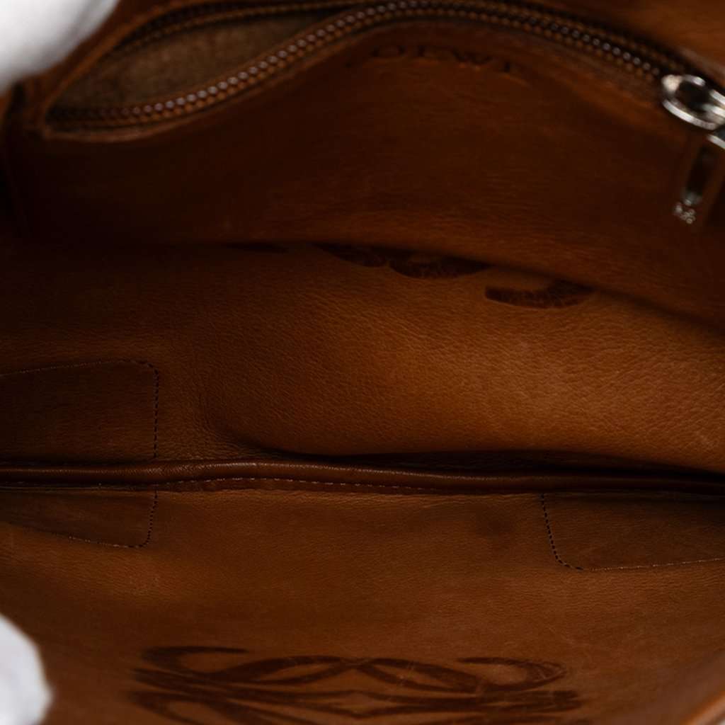 Loewe Suede Anagram Crossbody Brown Leather Very good condition - Model View