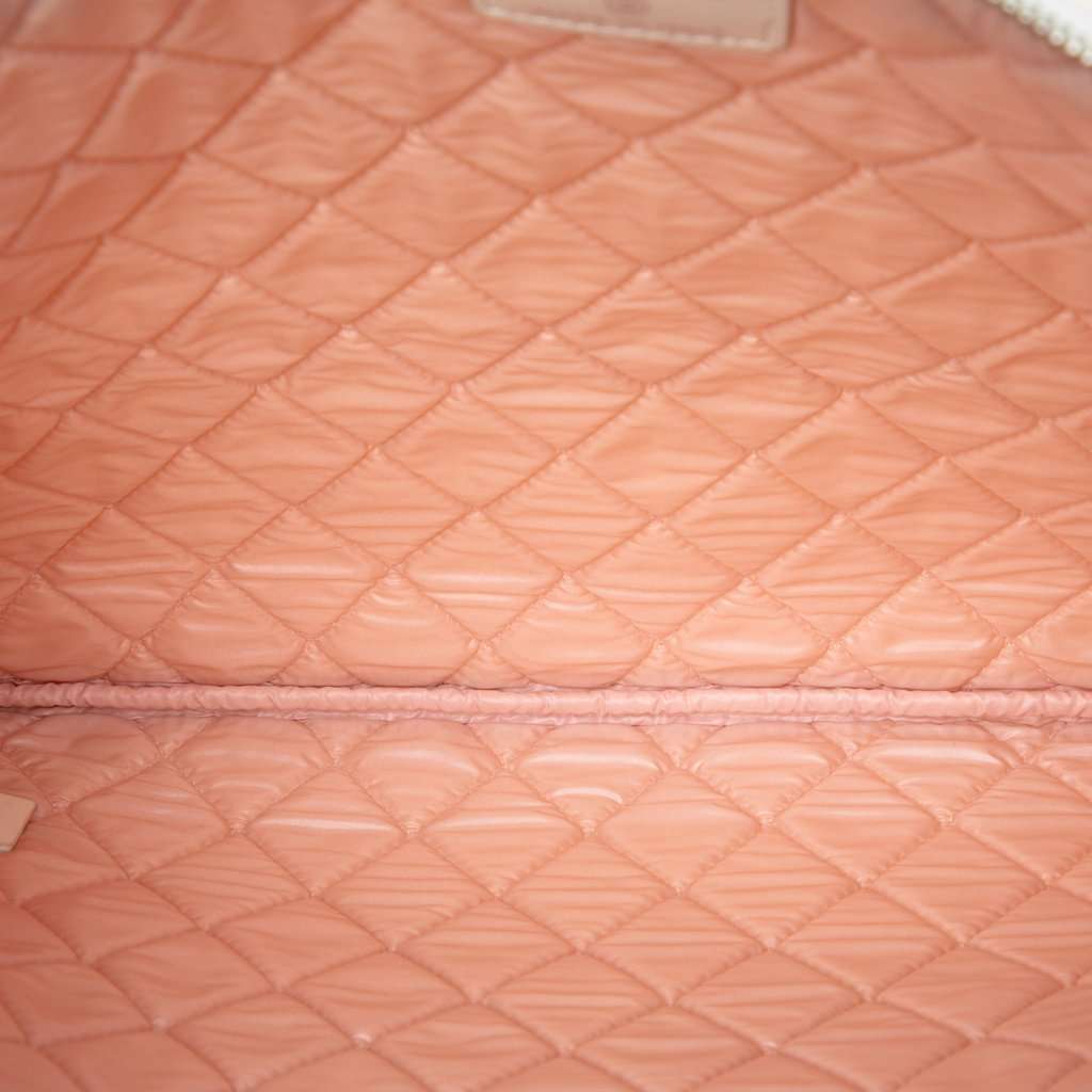 Chanel Large Quilted Printed Canvas Coco Cuba Libre O Case Clutch White Very good condition - Model View